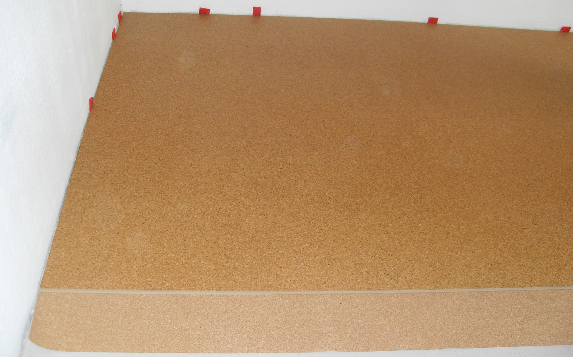 Thumbnail für Den Beitrag: Kork-Parkett für mehr Wärme im Wohnzimmer